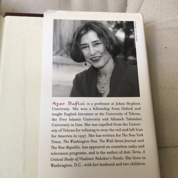 Reading Lolita in Tehran - Picture 3 of 4